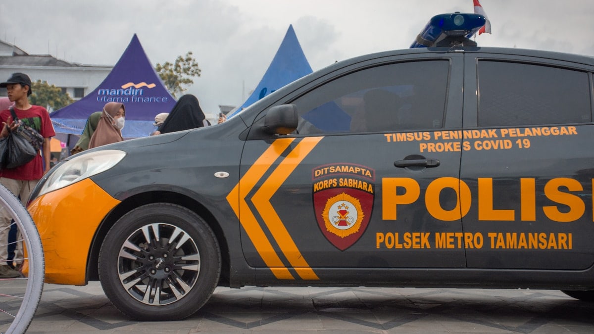 a car with a logo on it